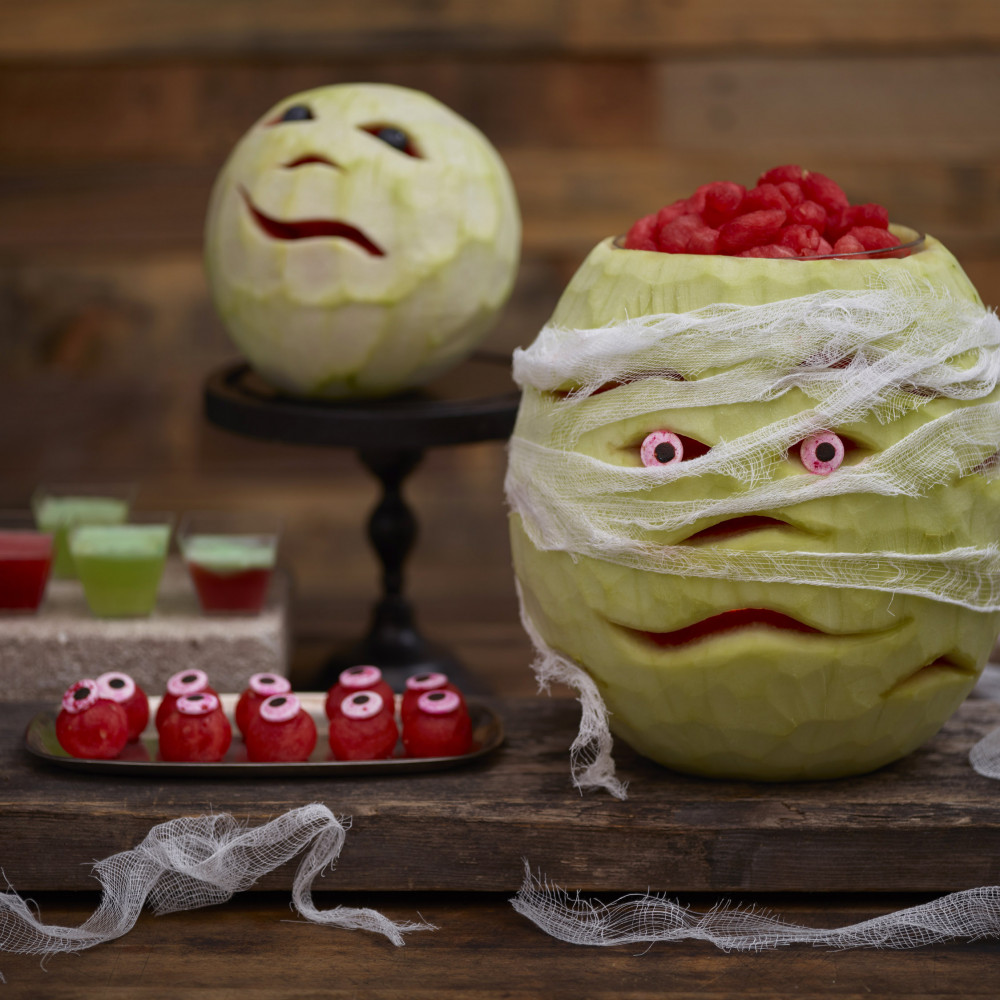 Mummy watermelon carving