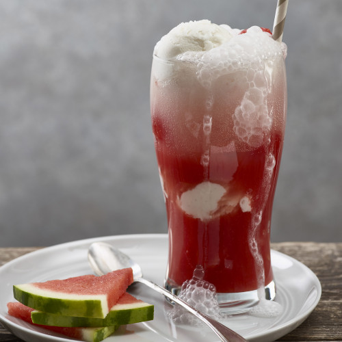 One ice cream soda float